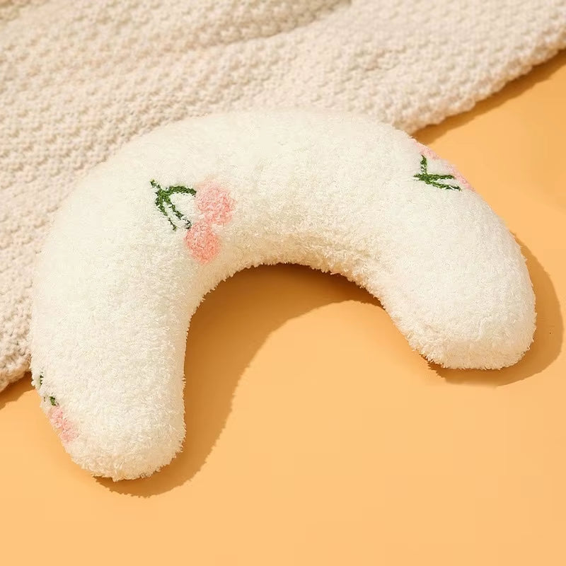 U-Shaped Cat Pillow – Soft Plush Neck Support Bed